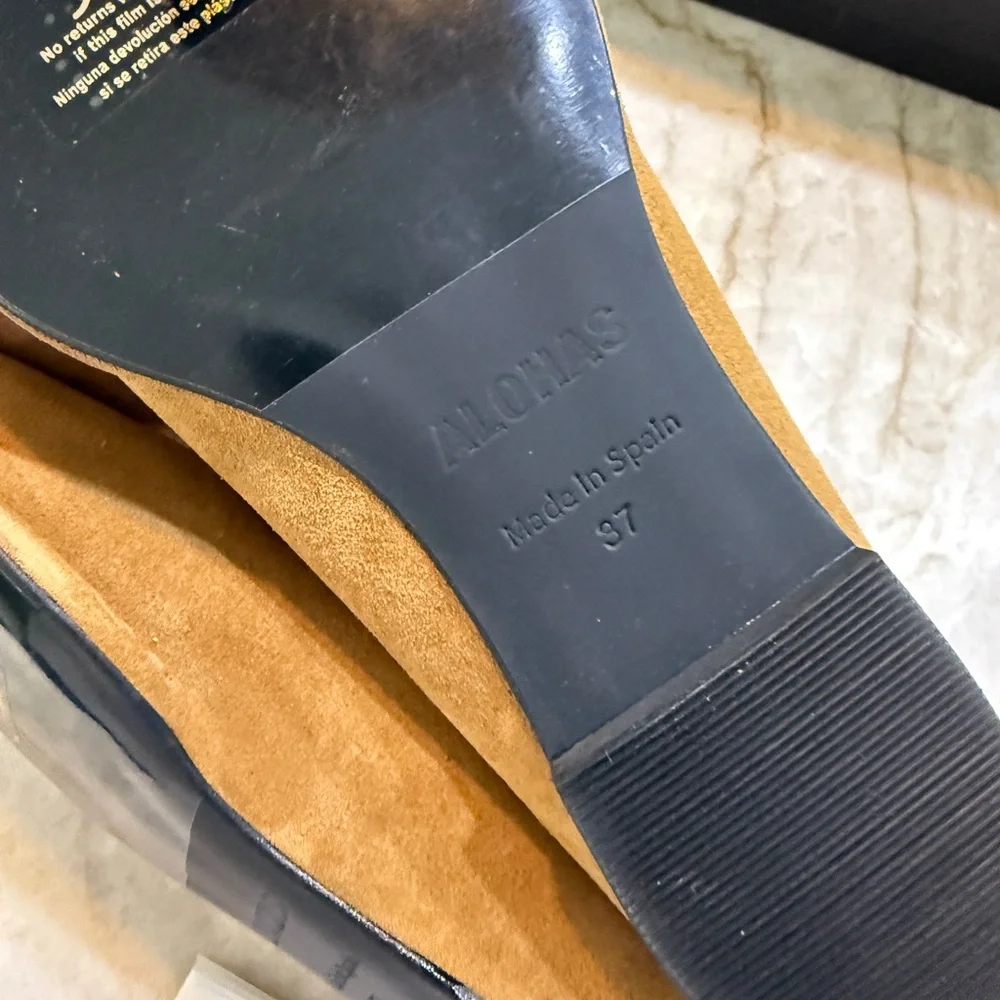 ALOHAS Camel Suede Flats - Picture 7 of 9